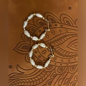 Vintage 14k and Fresh water pearl earrings
